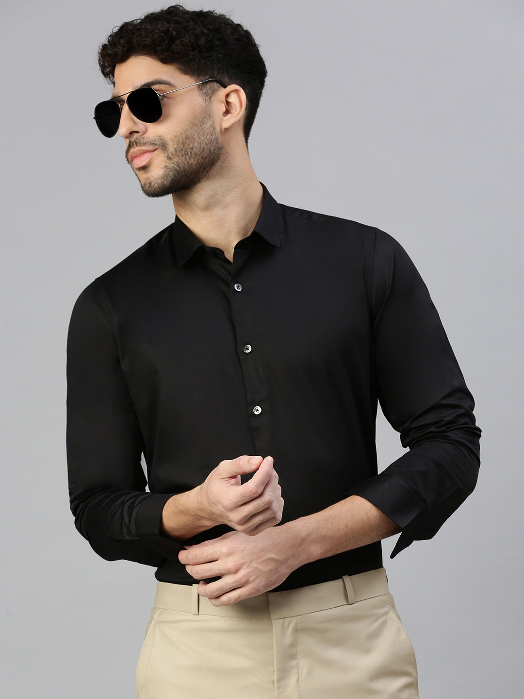 Giza Satin Essential Shirt in Core Black