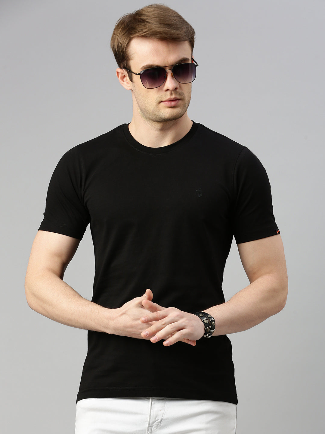 black solid Tshirt