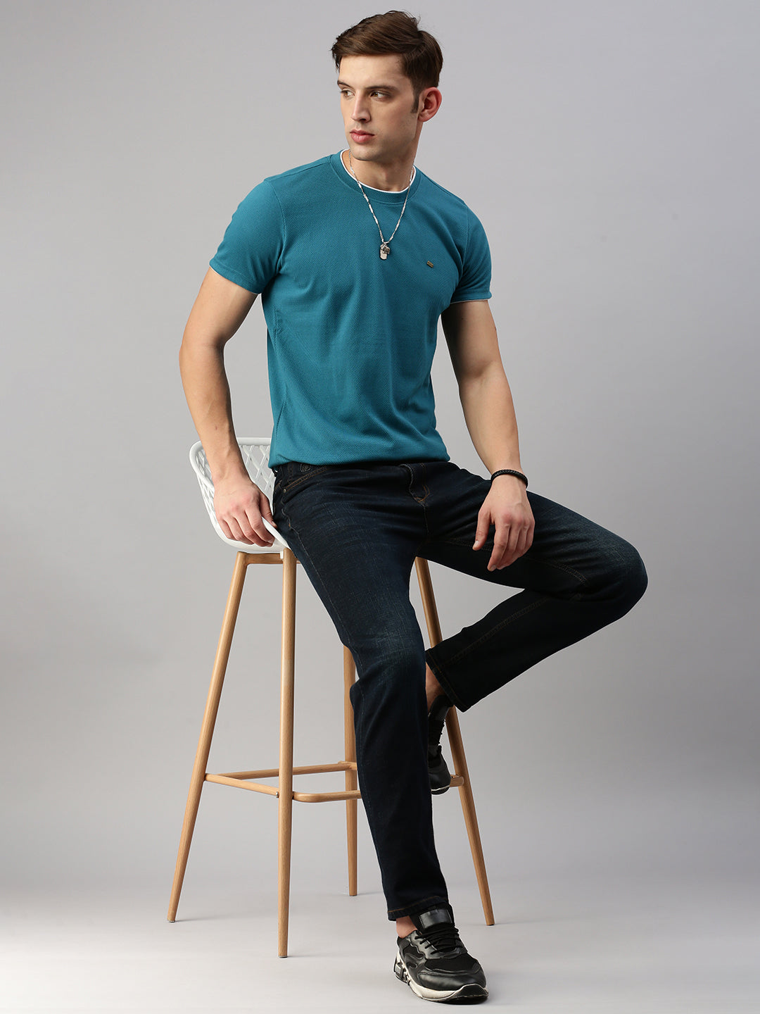 Round Neck Knitted Casual T-shirt