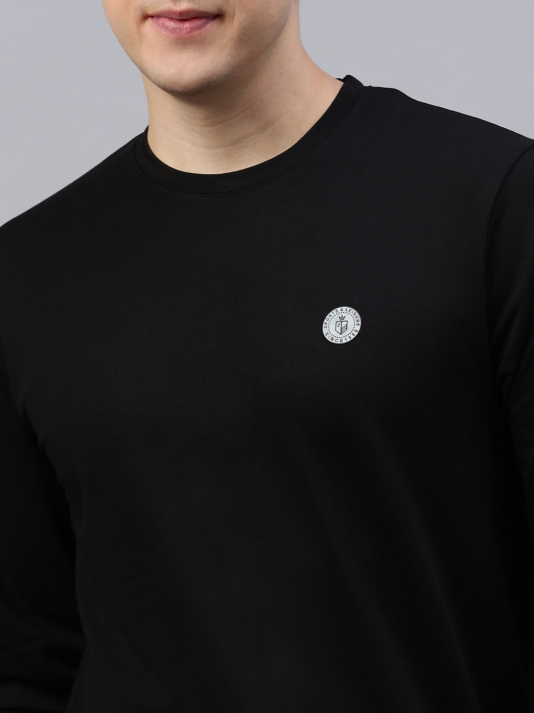 Essential Black Tshirt